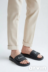New Nike Slippers